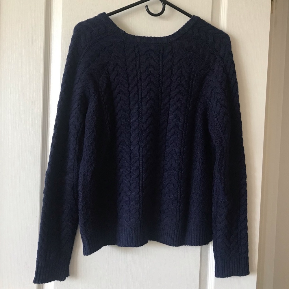 Forever 21 cable knit sweater. Great condition! - Picture 2 of 4